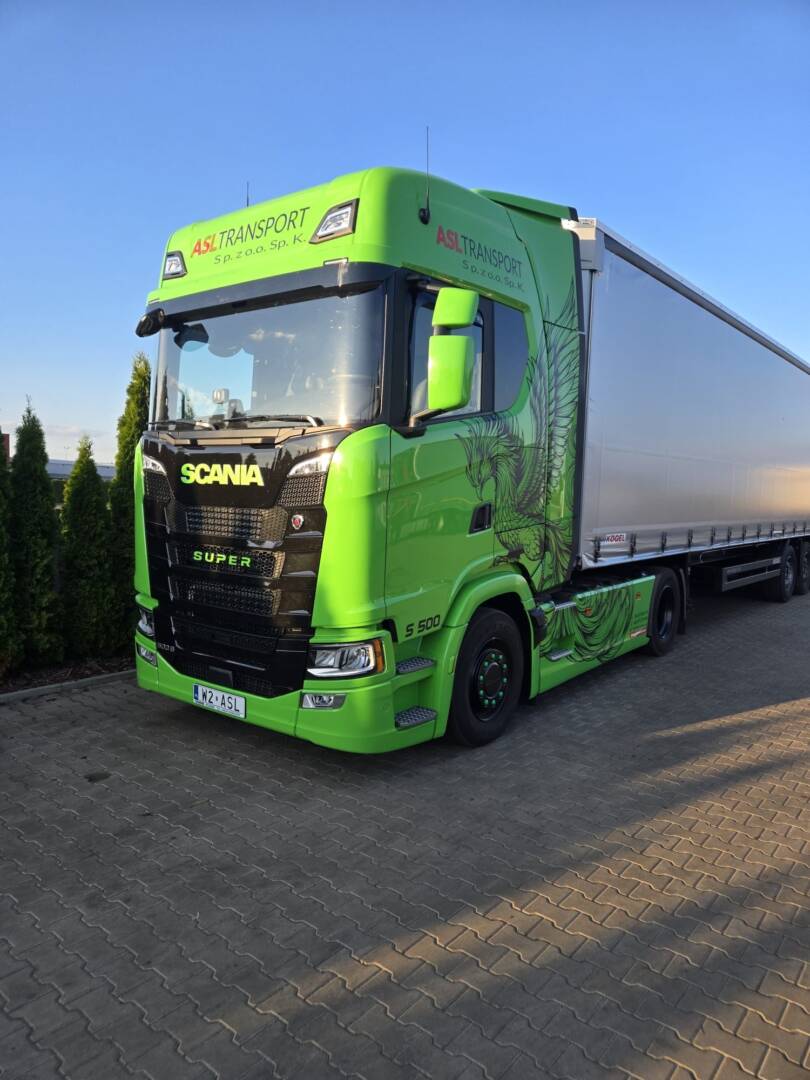 Ciągnik siodłowy standard